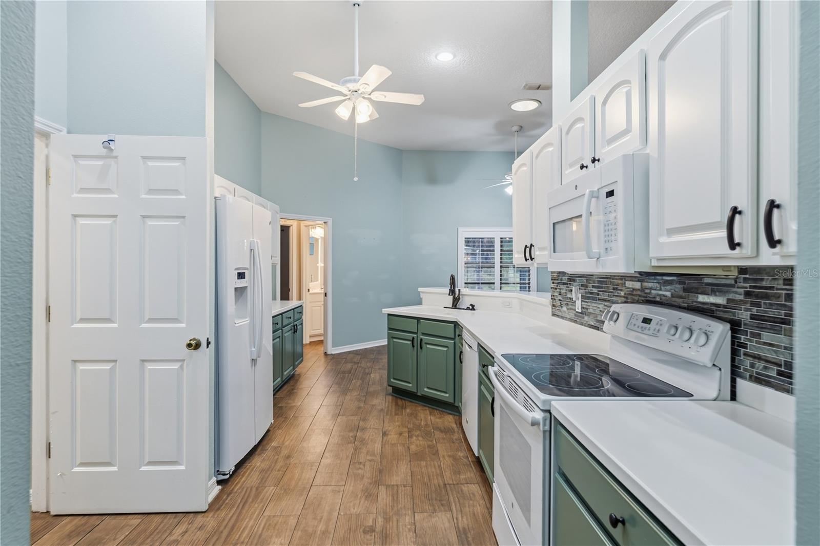 Image 25 of 56 For 507 Dowling Circle