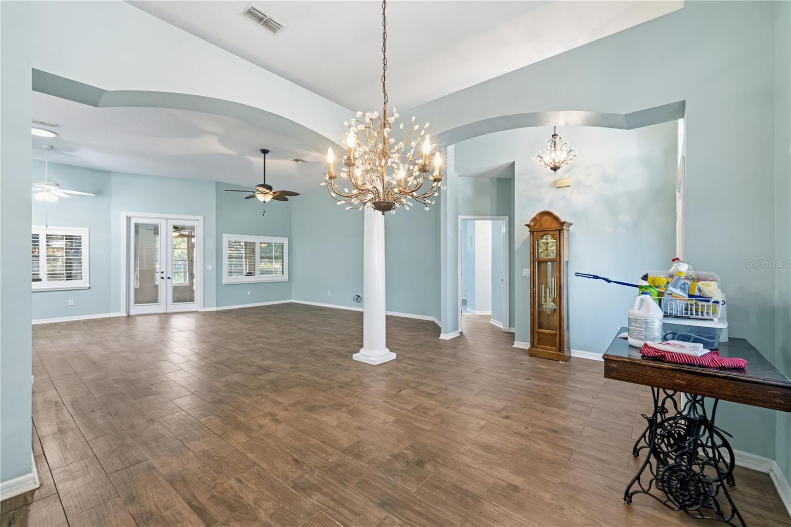 Image 9 of 56 For 507 Dowling Circle