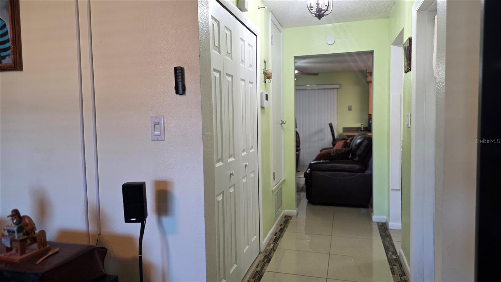 Image 19 of 41 For 4848 Judy Ann Court