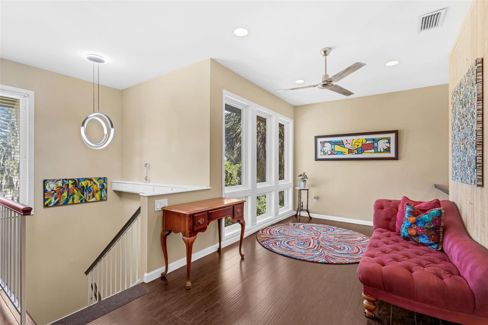 Image 15 of 52 For 6846 Lake View Drive