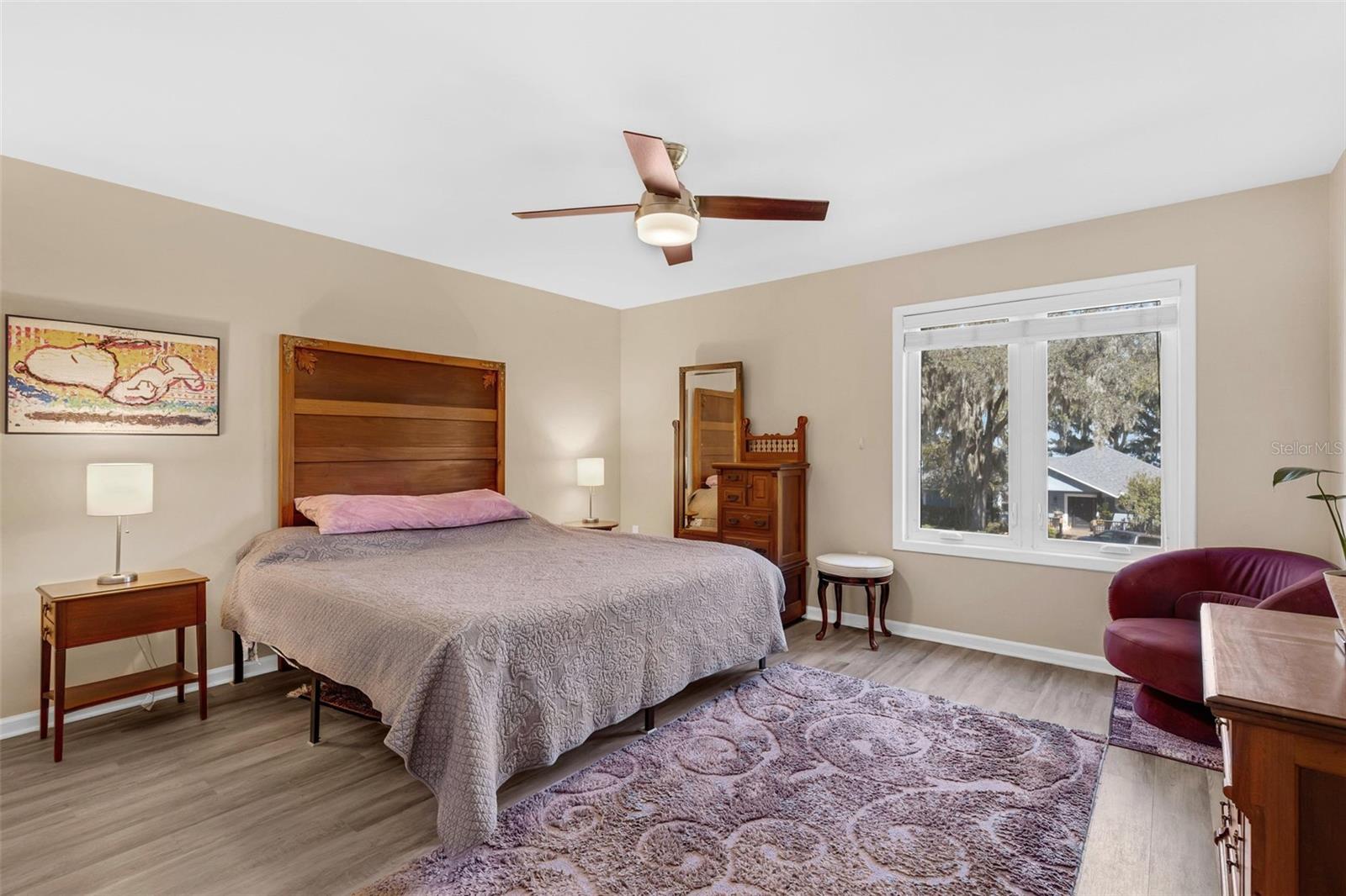 Image 16 of 52 For 6846 Lake View Drive