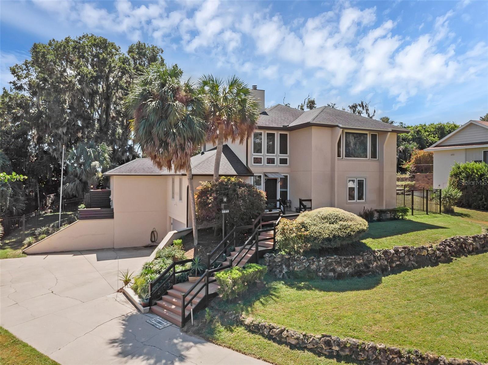 Image 2 of 52 For 6846 Lake View Drive