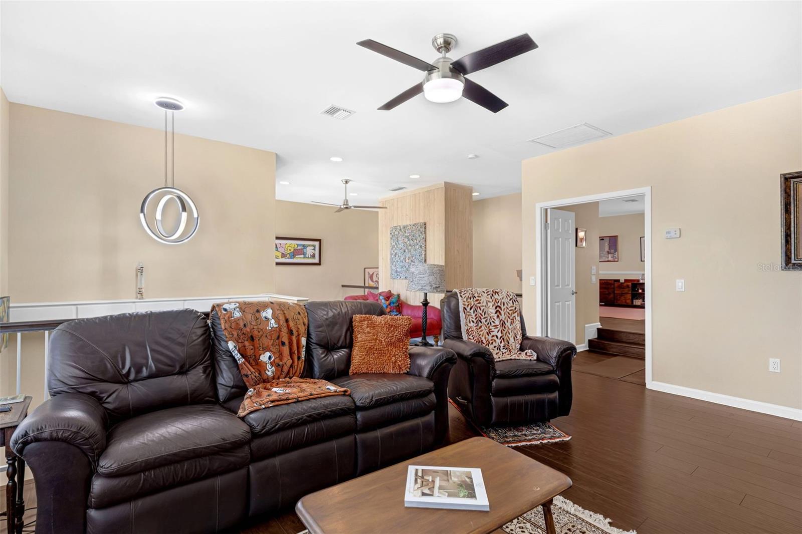 Image 9 of 52 For 6846 Lake View Drive