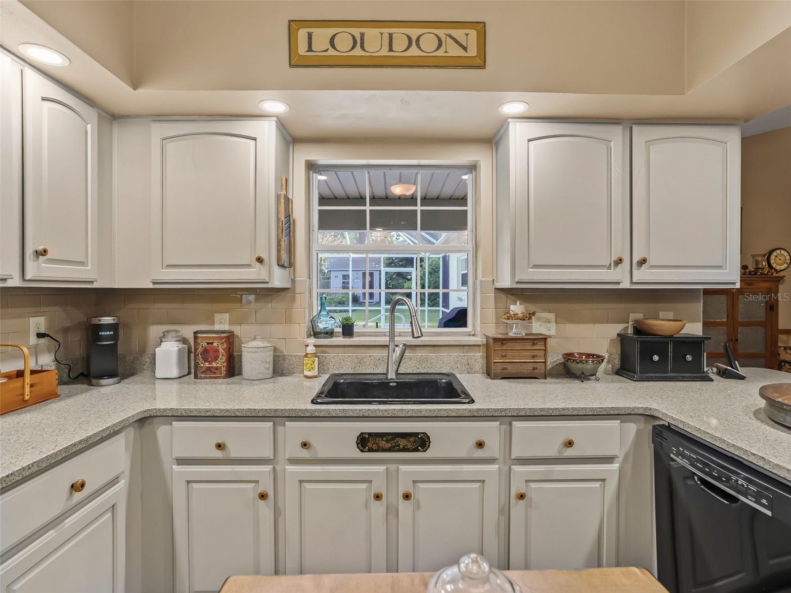 Image 10 of 41 For 9856 Fairway Circle