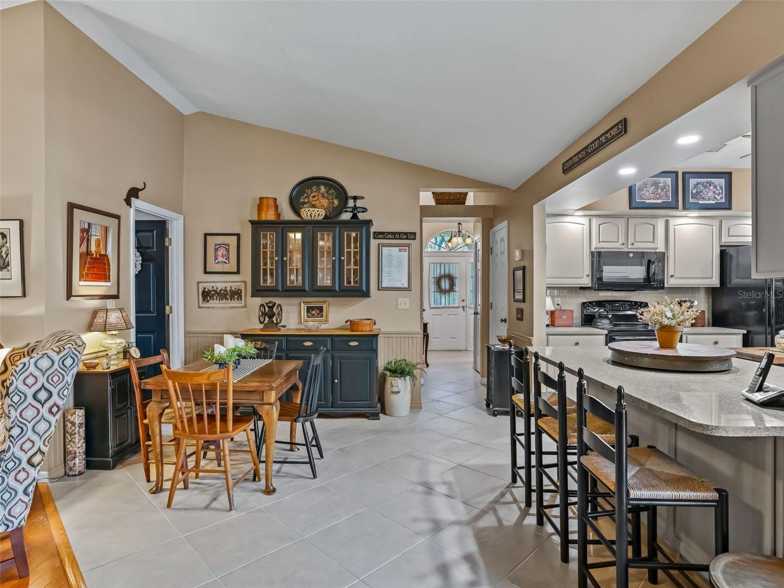 Image 14 of 41 For 9856 Fairway Circle