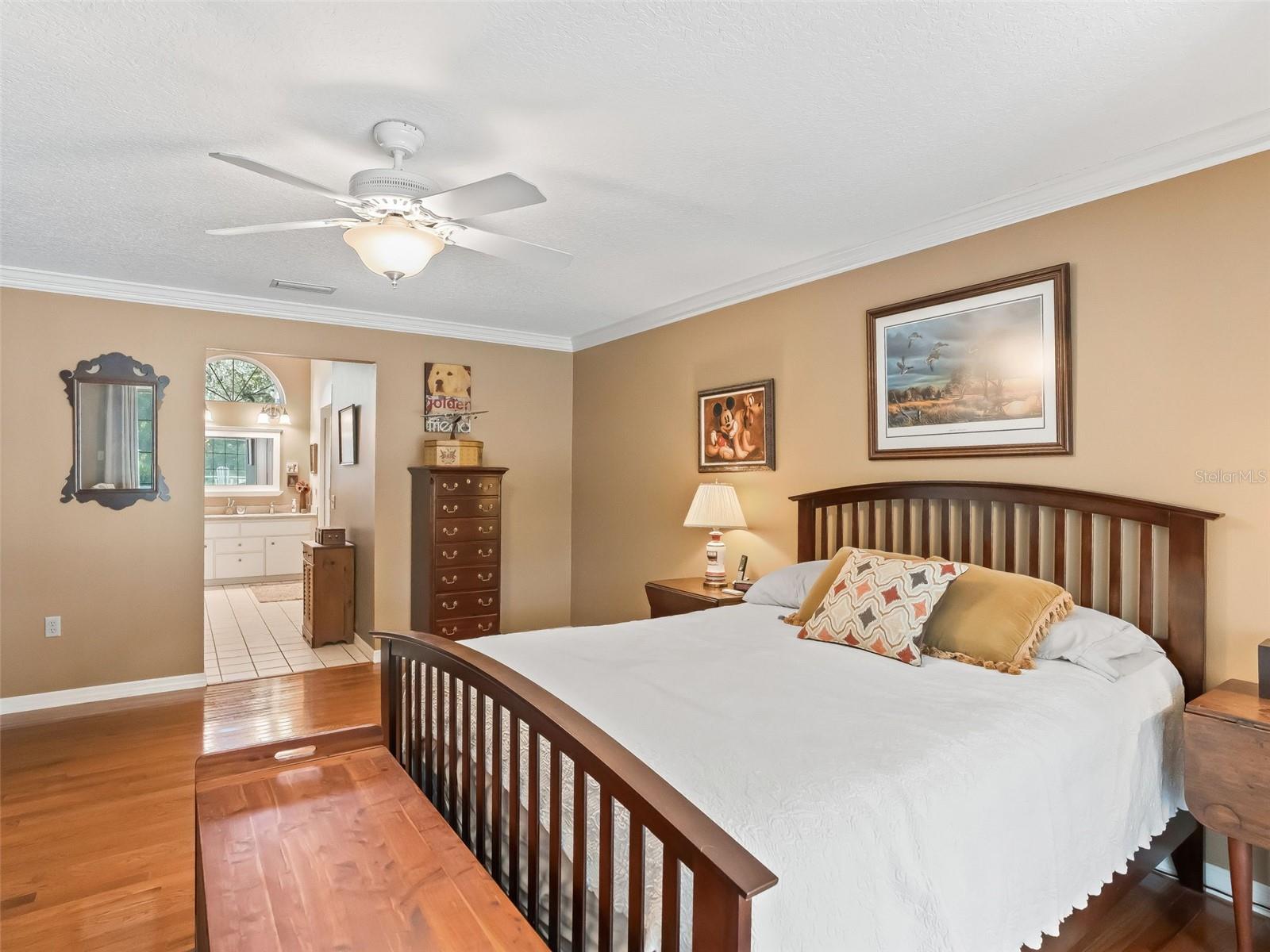 Image 18 of 41 For 9856 Fairway Circle