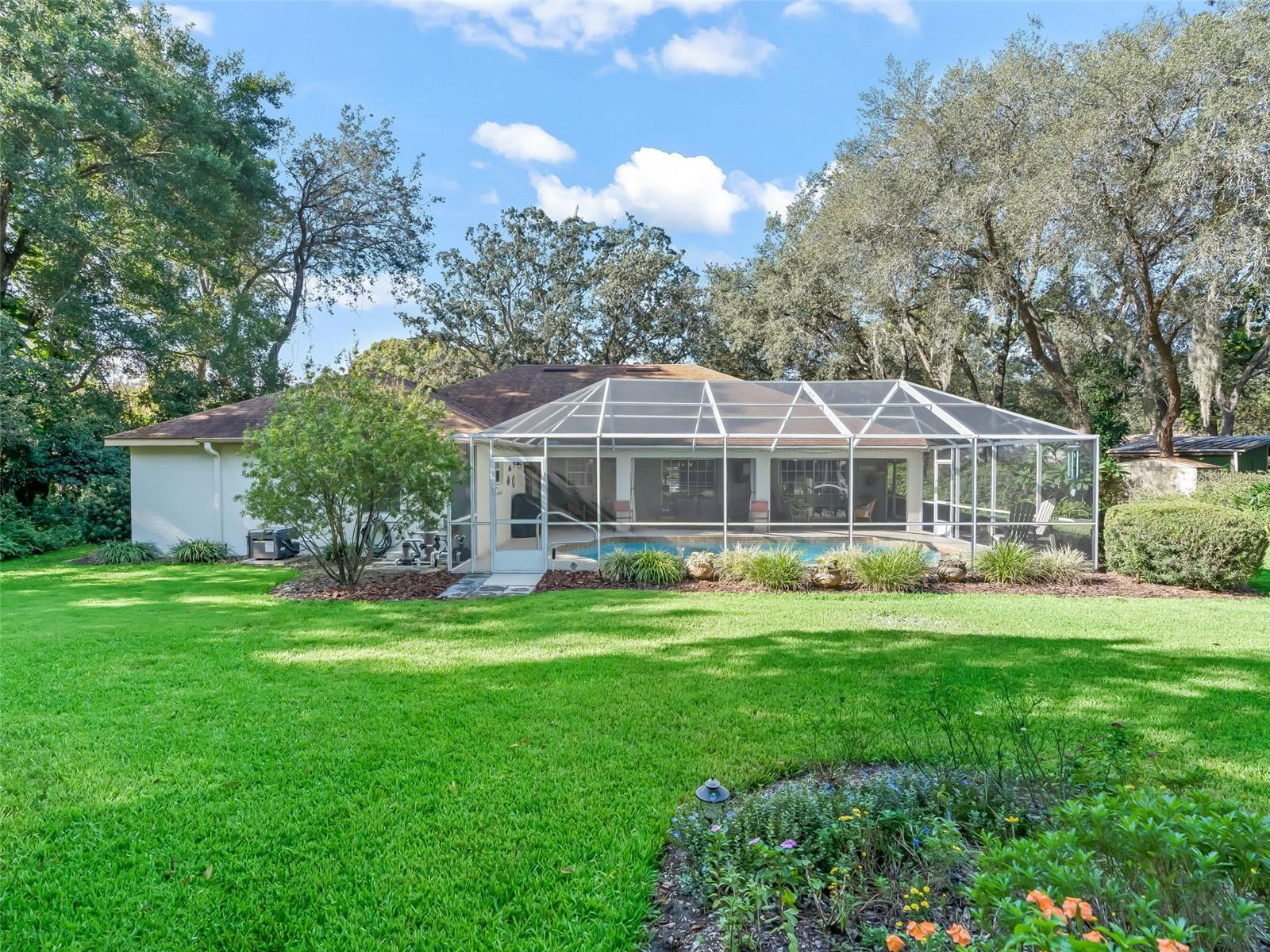 Image 35 of 41 For 9856 Fairway Circle