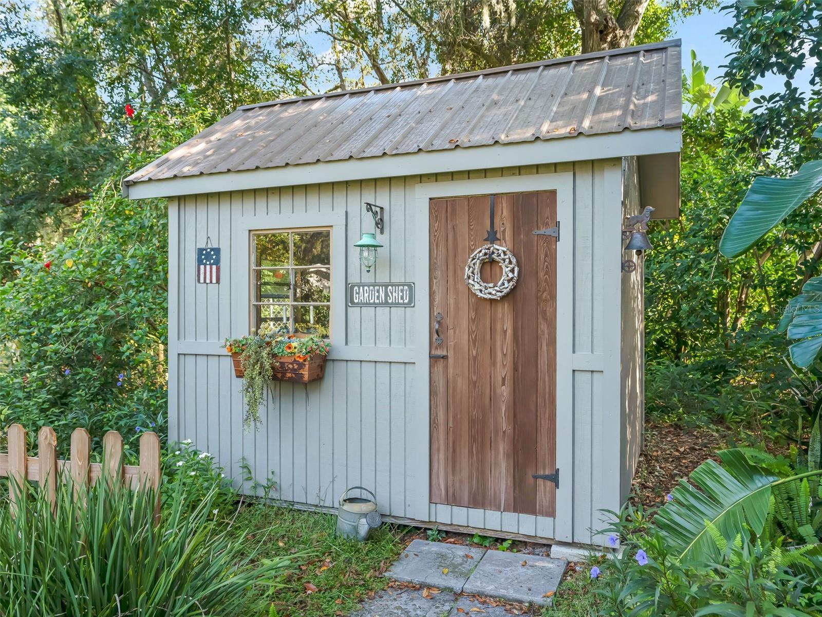 Image 37 of 41 For 9856 Fairway Circle