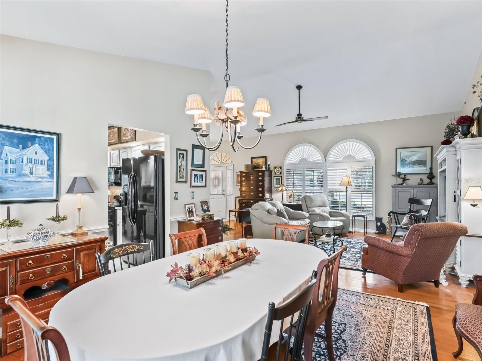 Image 7 of 41 For 9856 Fairway Circle