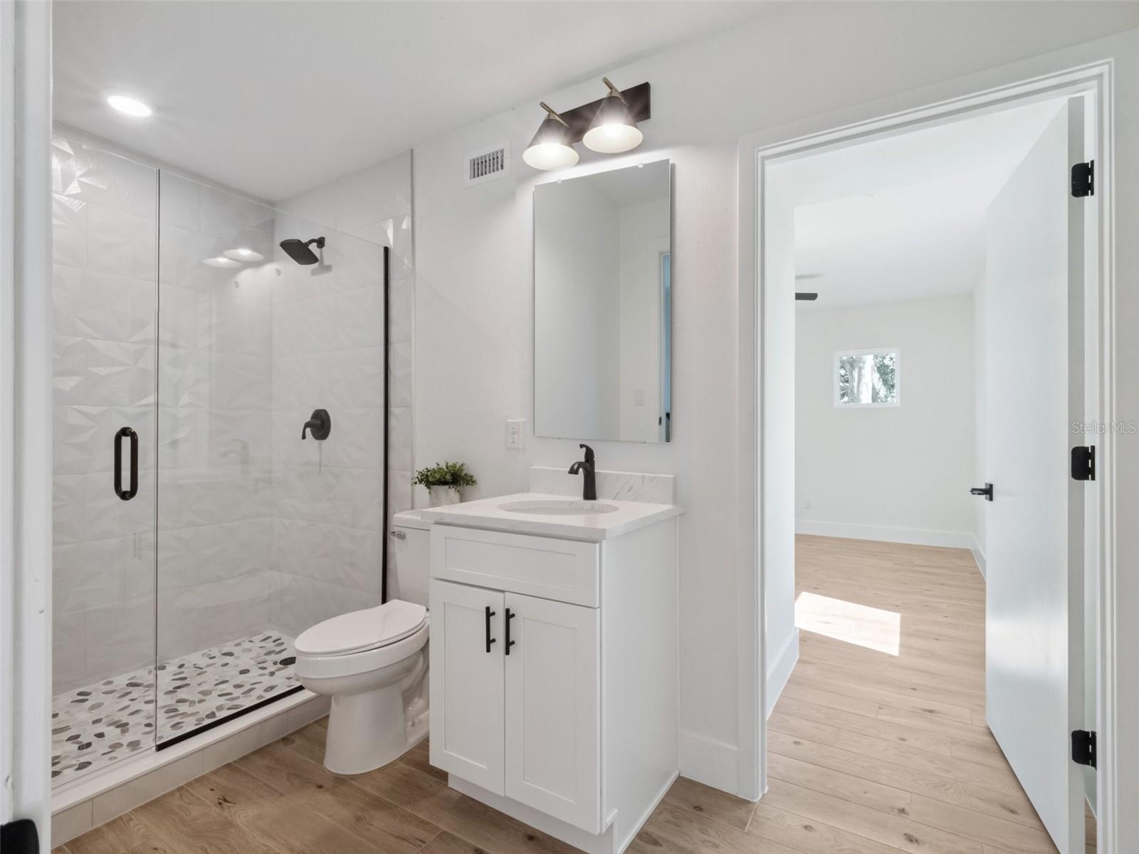 Image 17 of 67 For 10951 Autumn Ln