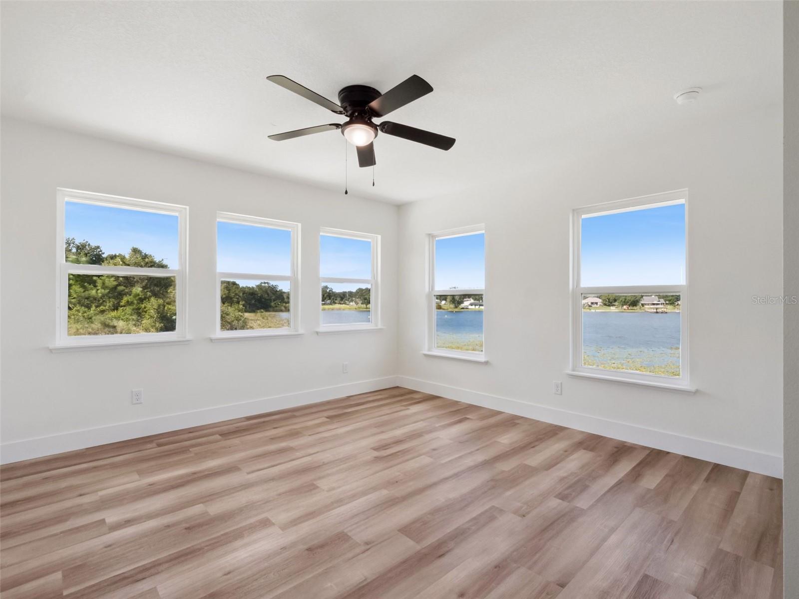 Image 32 of 67 For 10951 Autumn Ln