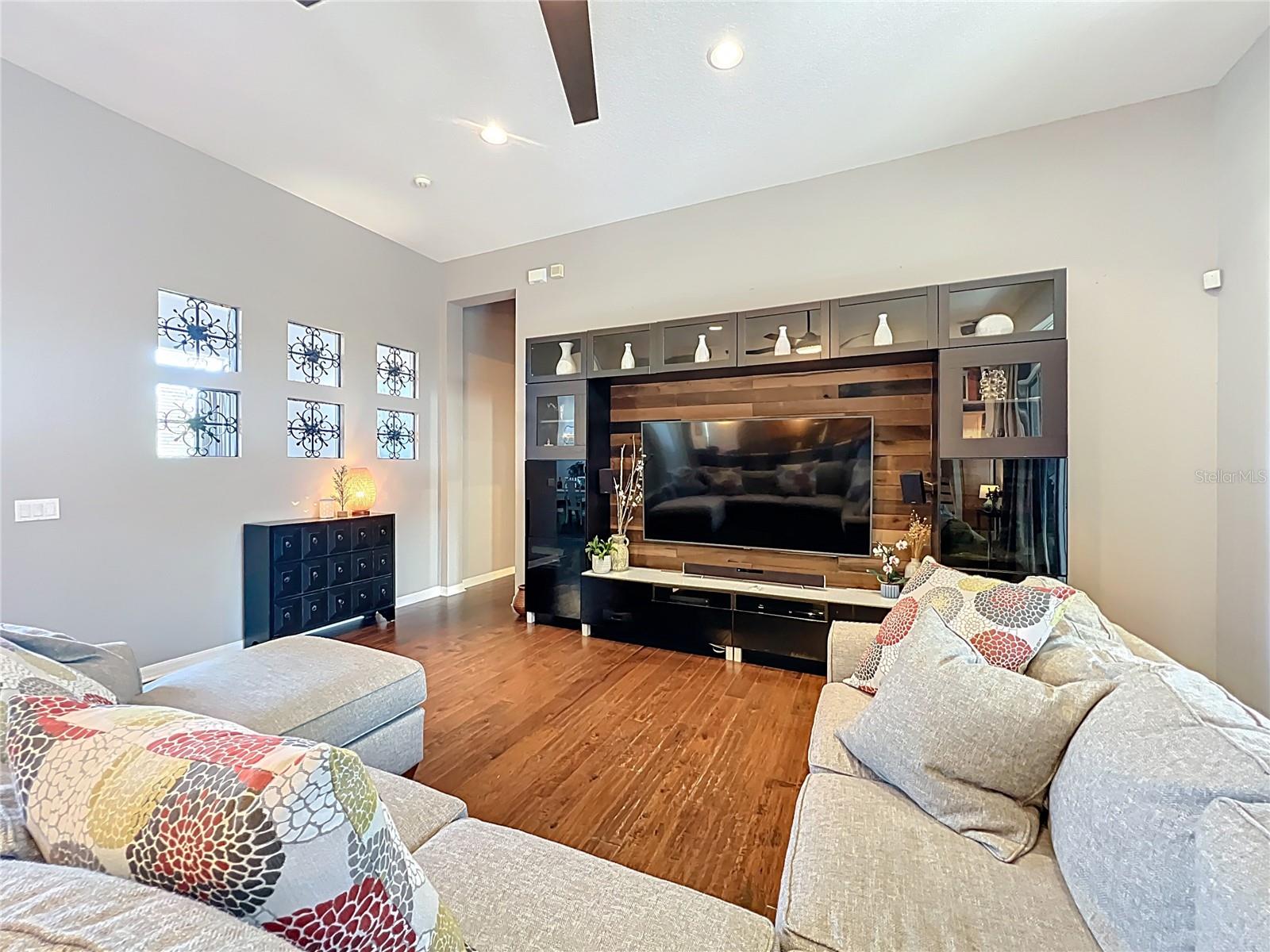 Image 12 of 63 For 2916 Majestic Isle Drive