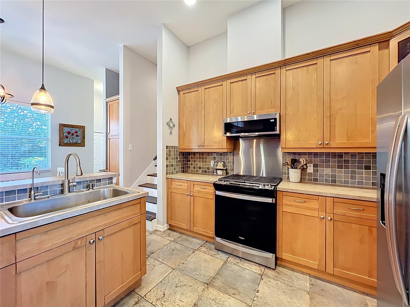 Image 19 of 63 For 2916 Majestic Isle Drive