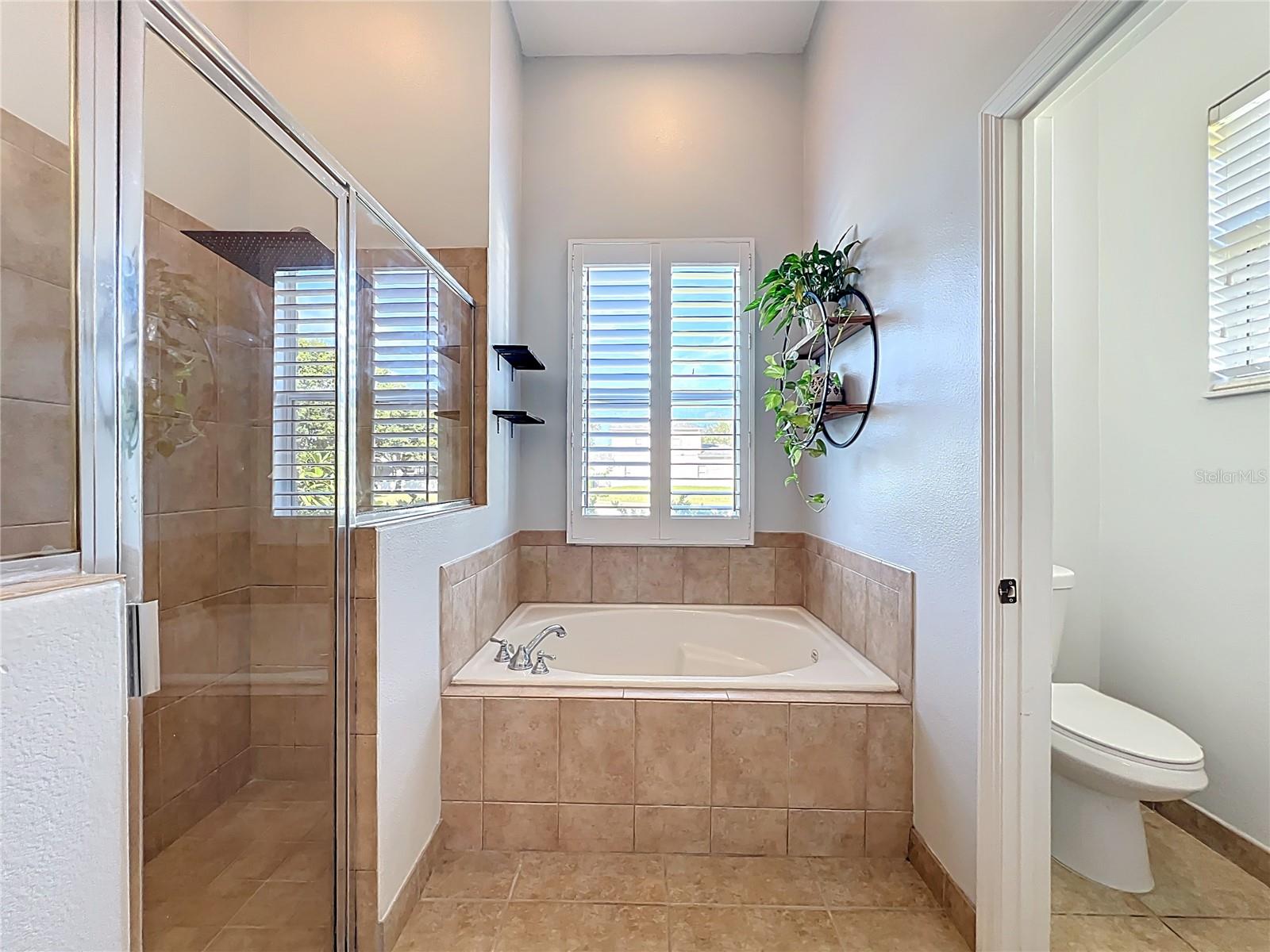 Image 26 of 63 For 2916 Majestic Isle Drive