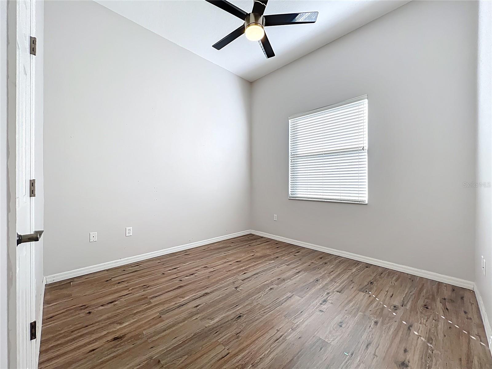 Image 27 of 63 For 2916 Majestic Isle Drive