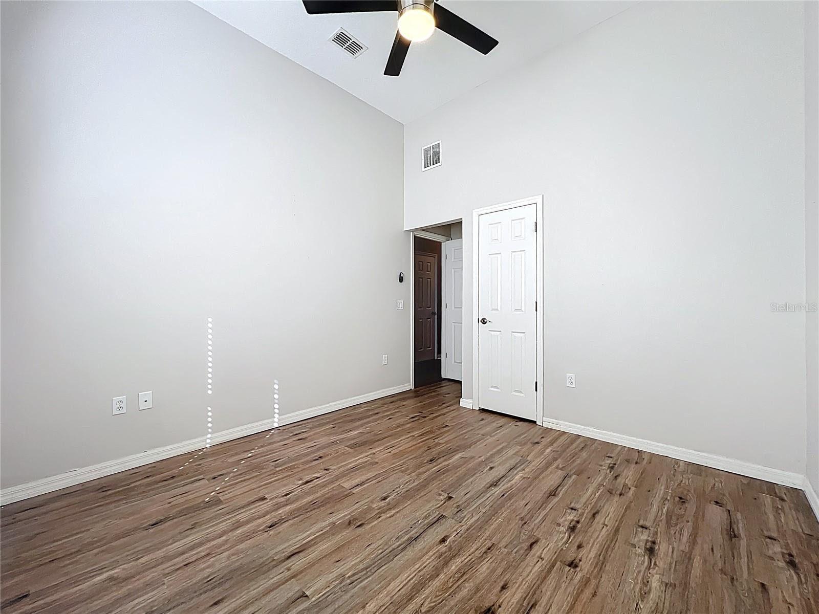 Image 28 of 63 For 2916 Majestic Isle Drive