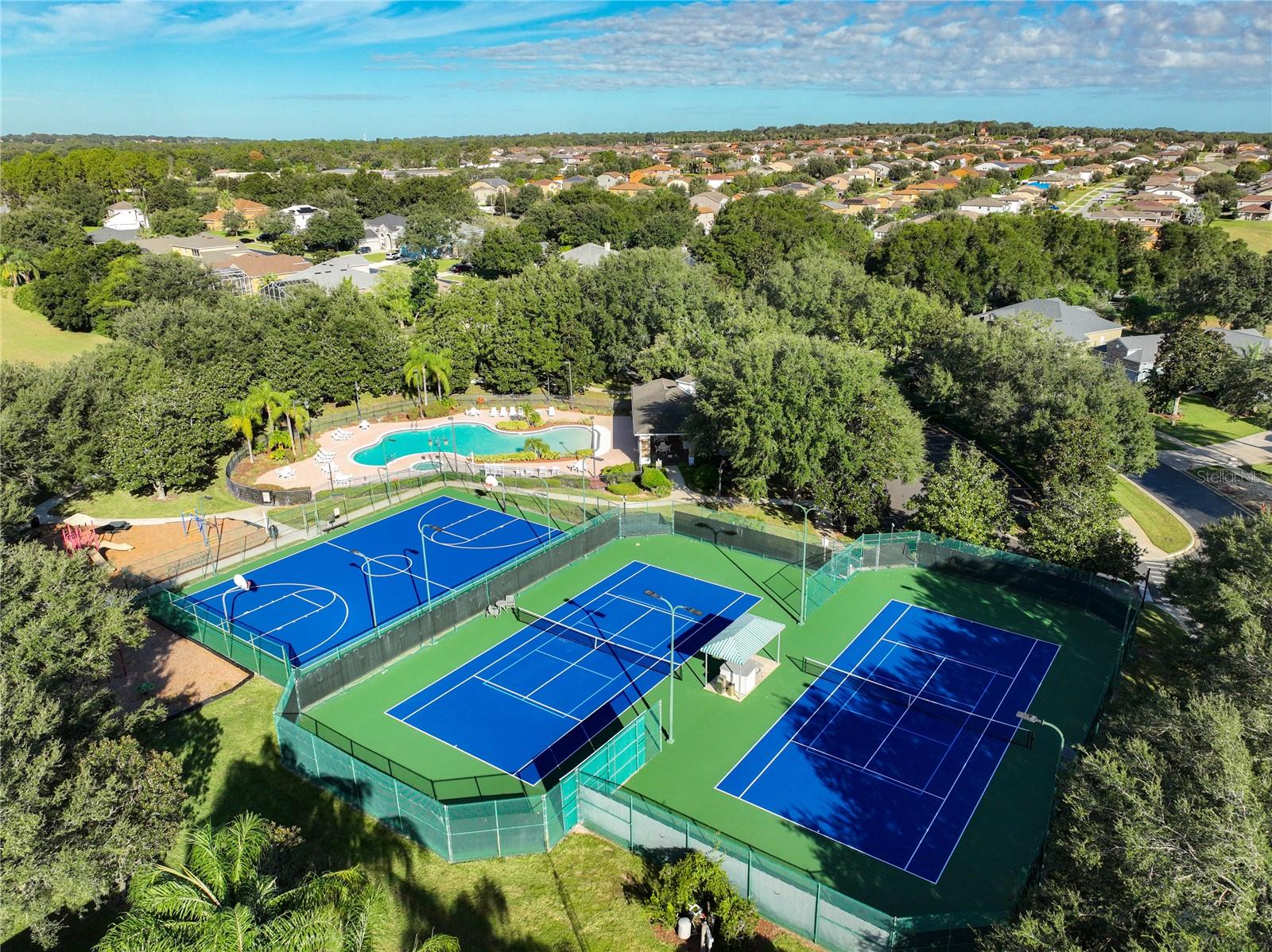 Image 58 of 63 For 2916 Majestic Isle Drive