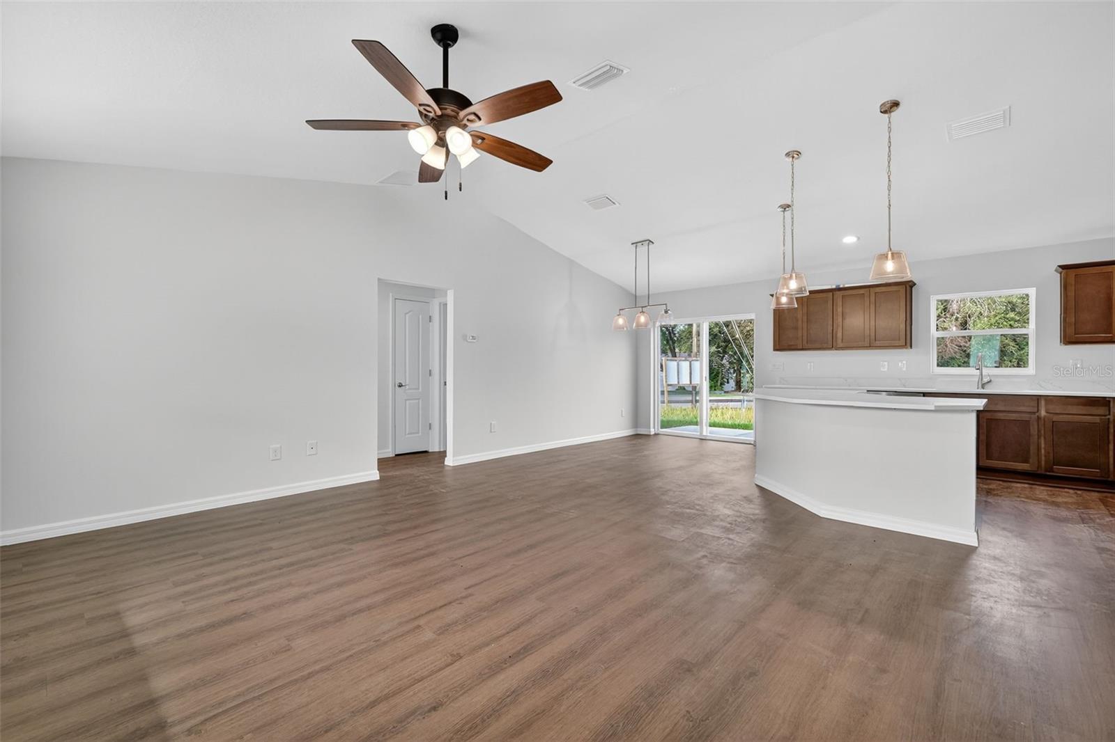 Image 4 of 24 For 1220 Padgett Circle