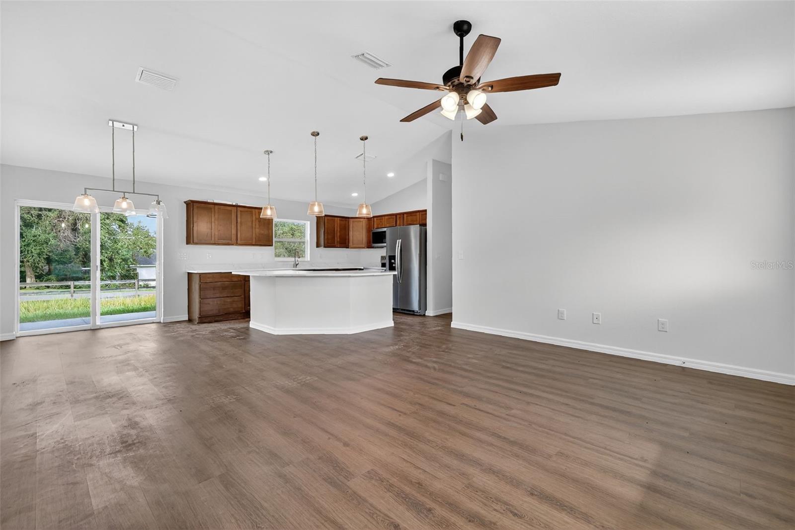 Image 7 of 24 For 1220 Padgett Circle