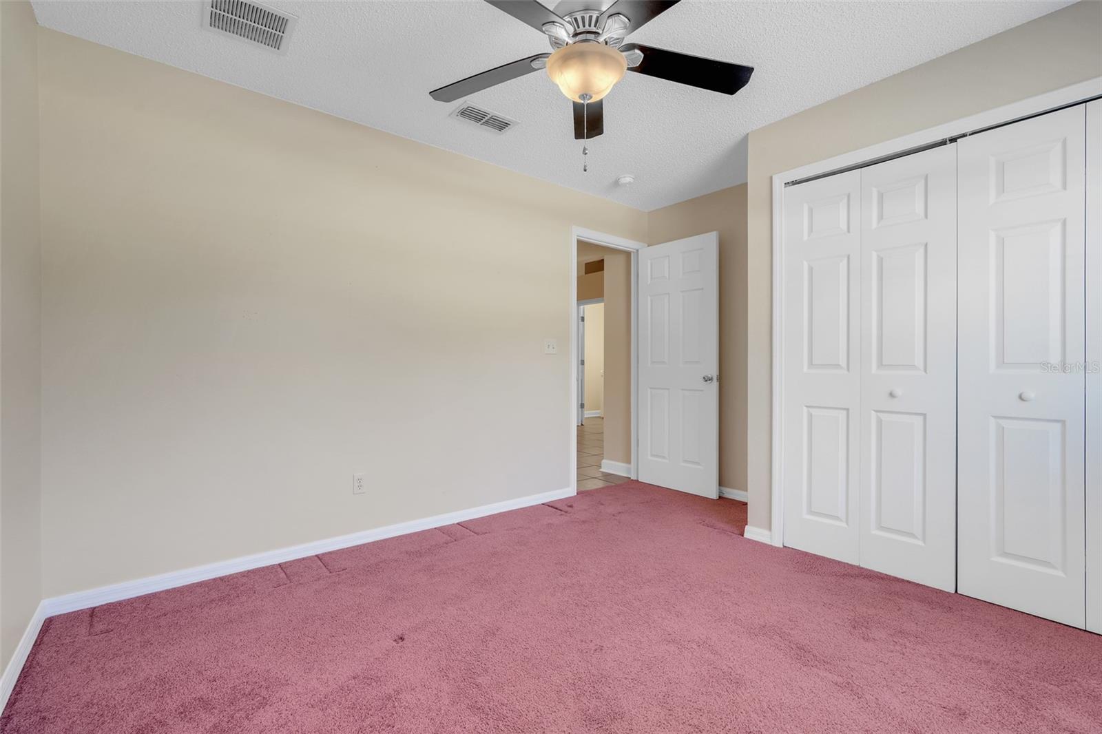 Image 13 of 42 For 1045 Bluegrass Drive