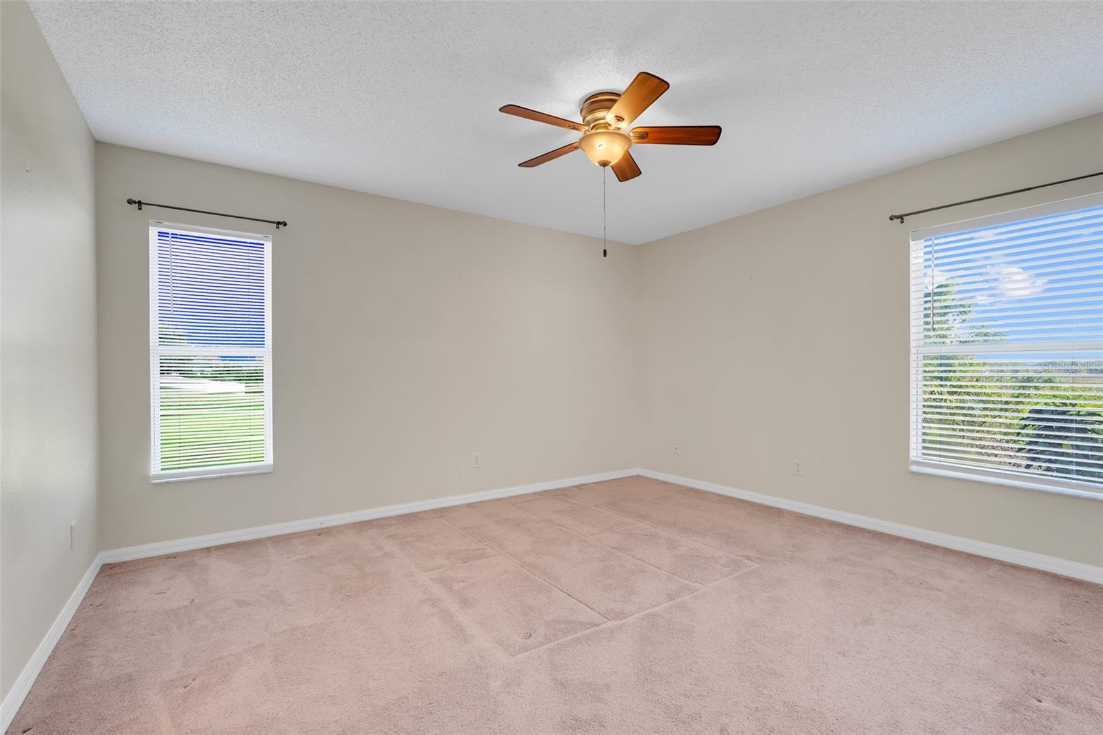 Image 33 of 42 For 1045 Bluegrass Drive