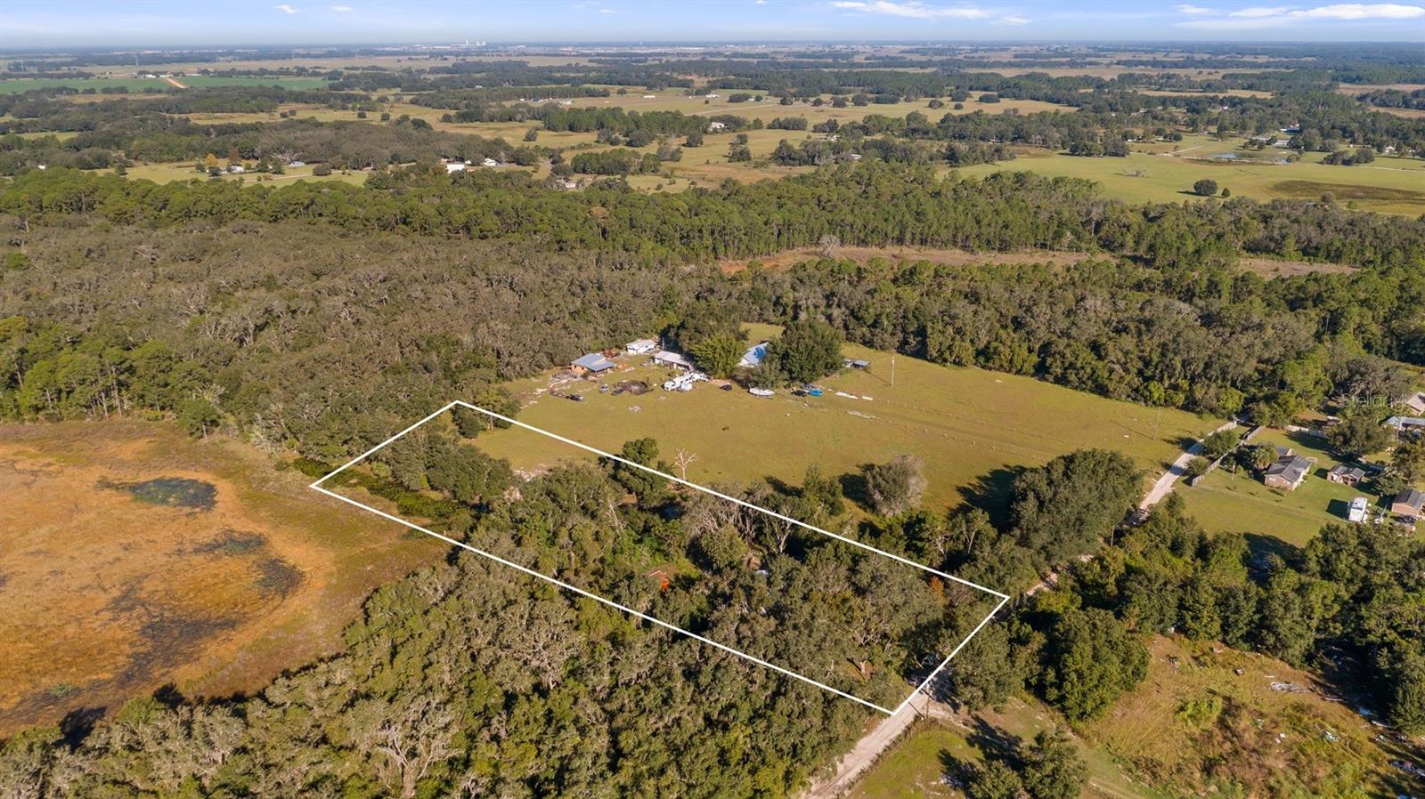 Image 21 of 24 For 23158 Loop Road