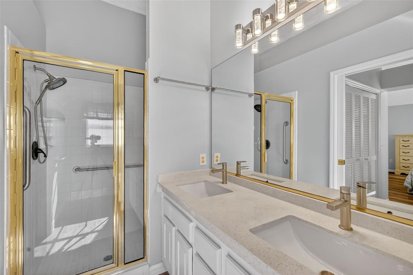 Image 18 of 35 For 511 Loma Paseo Drive