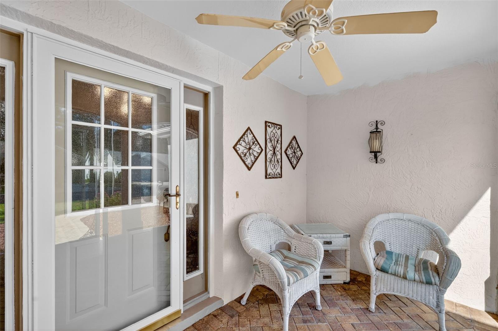 Image 2 of 35 For 511 Loma Paseo Drive