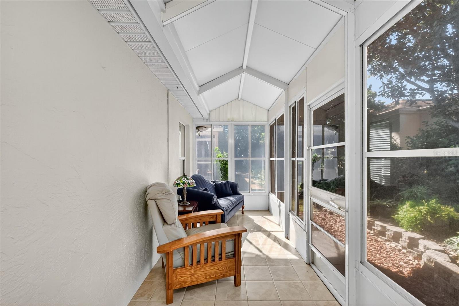 Image 28 of 35 For 511 Loma Paseo Drive