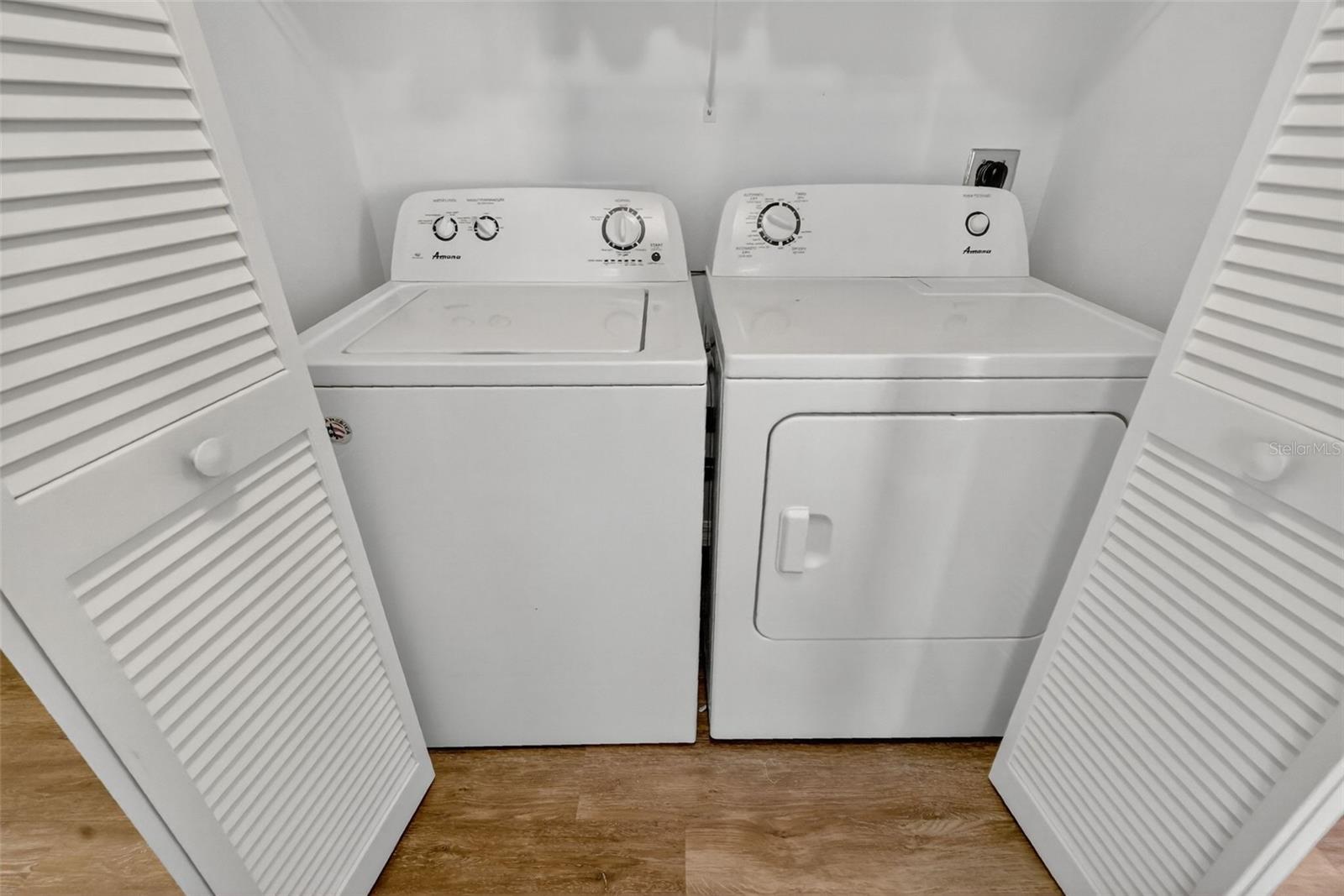 Image 30 of 35 For 511 Loma Paseo Drive