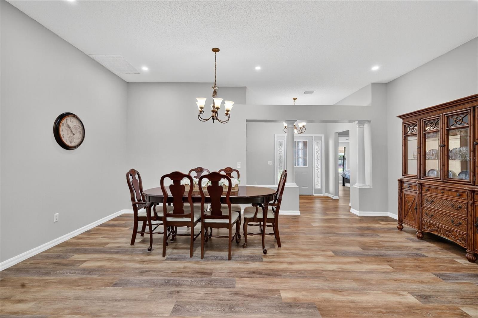 Image 4 of 35 For 511 Loma Paseo Drive