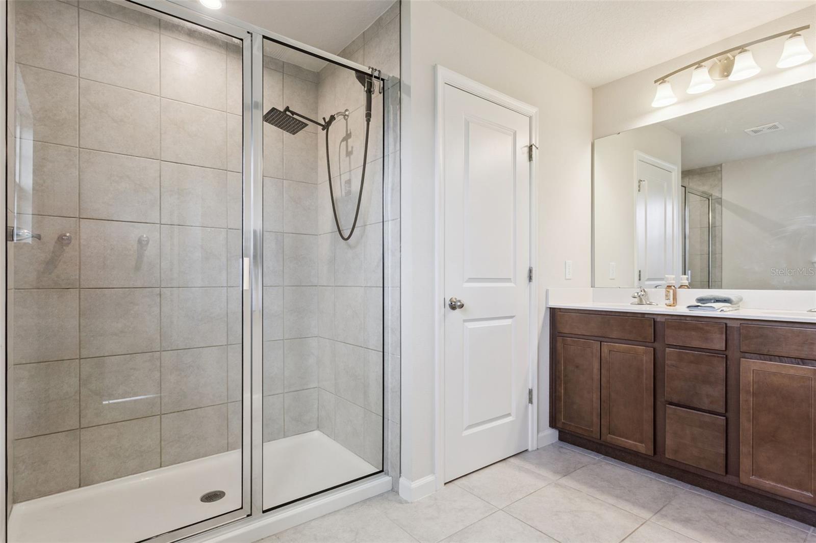 Image 17 of 37 For 1809 Holden Ridge Lane