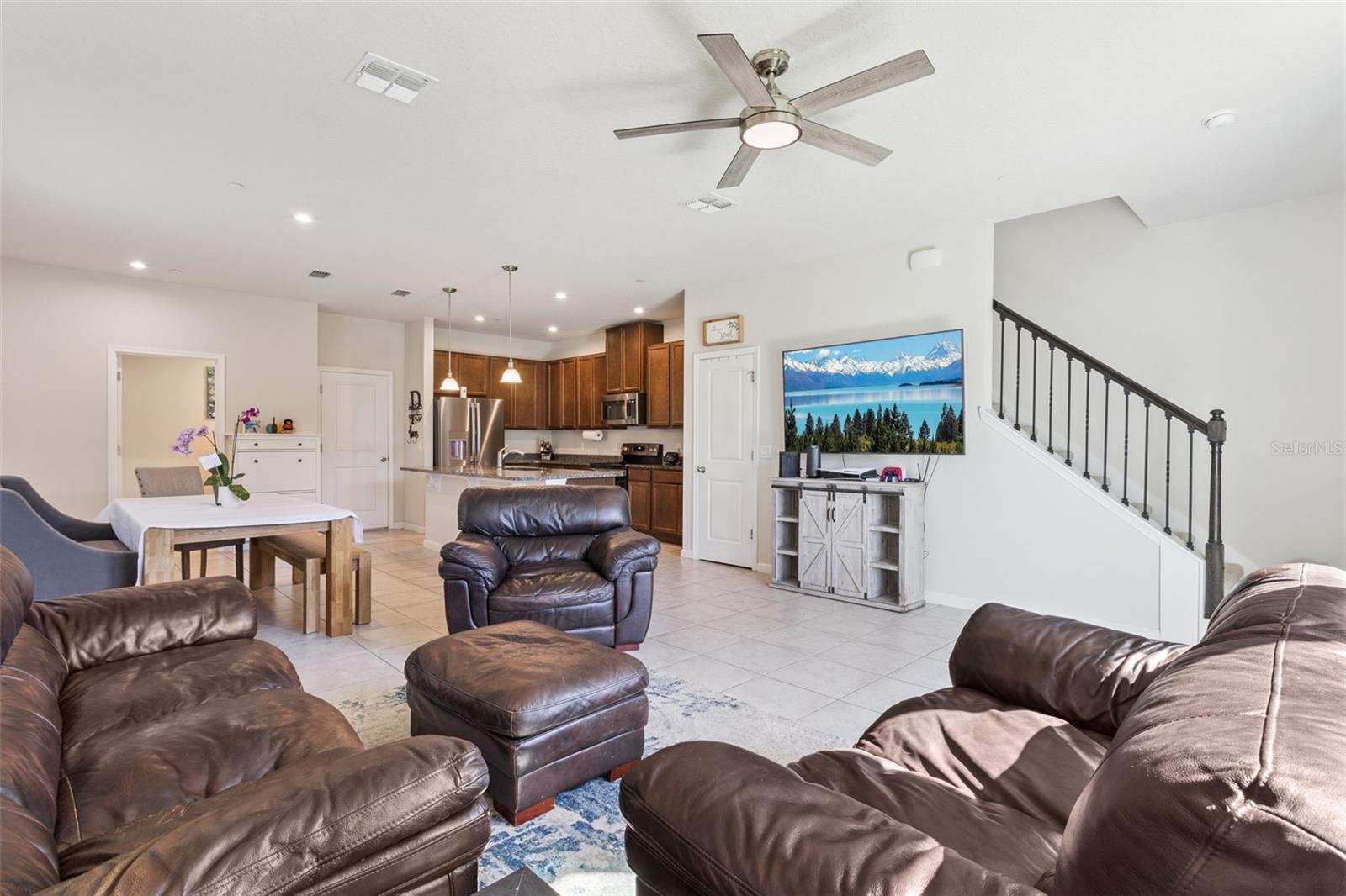 Image 4 of 37 For 1809 Holden Ridge Lane