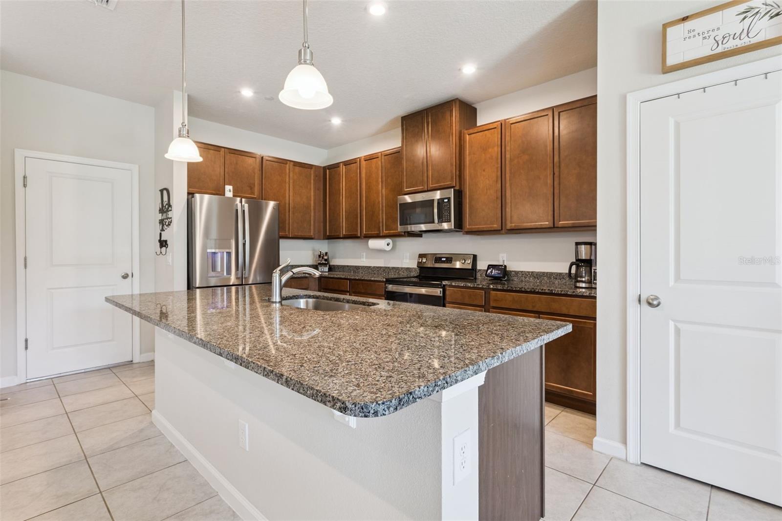 Image 9 of 37 For 1809 Holden Ridge Lane