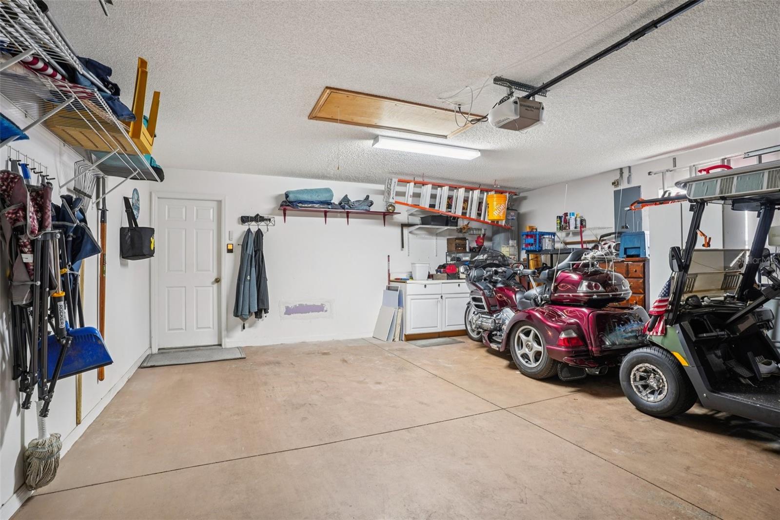 Image 33 of 38 For 2737 Privada Drive