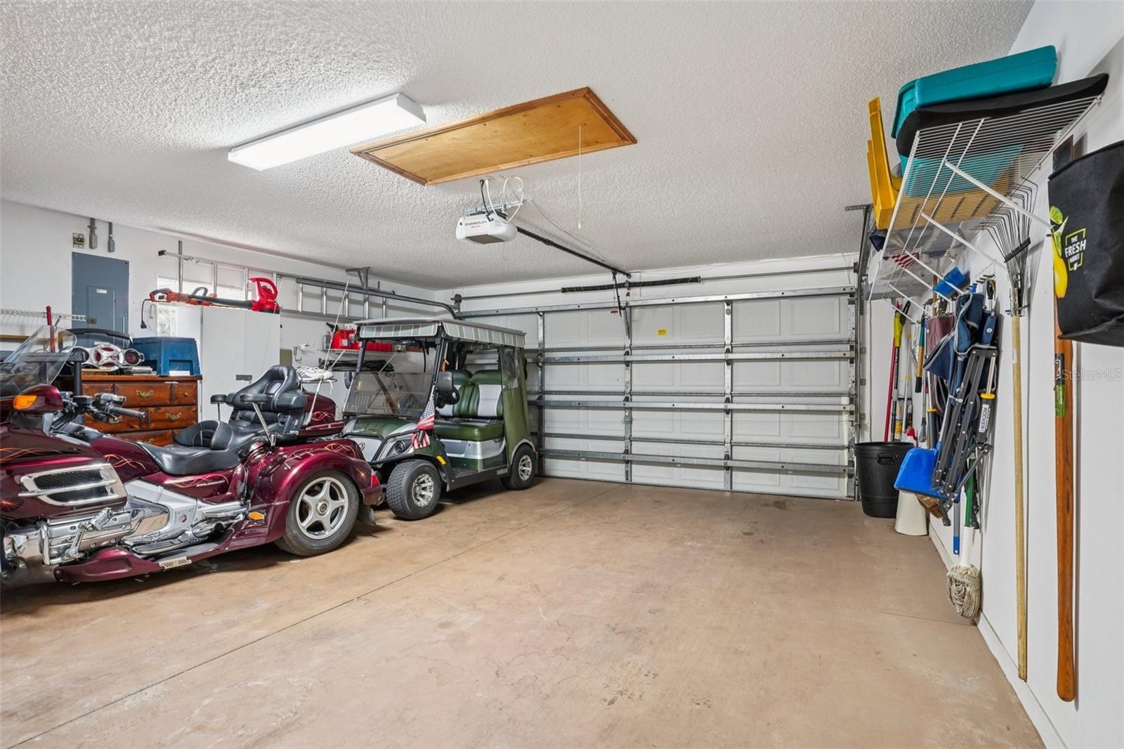 Image 34 of 38 For 2737 Privada Drive