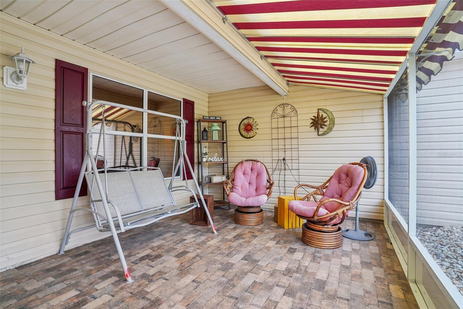 Image 7 of 38 For 2737 Privada Drive