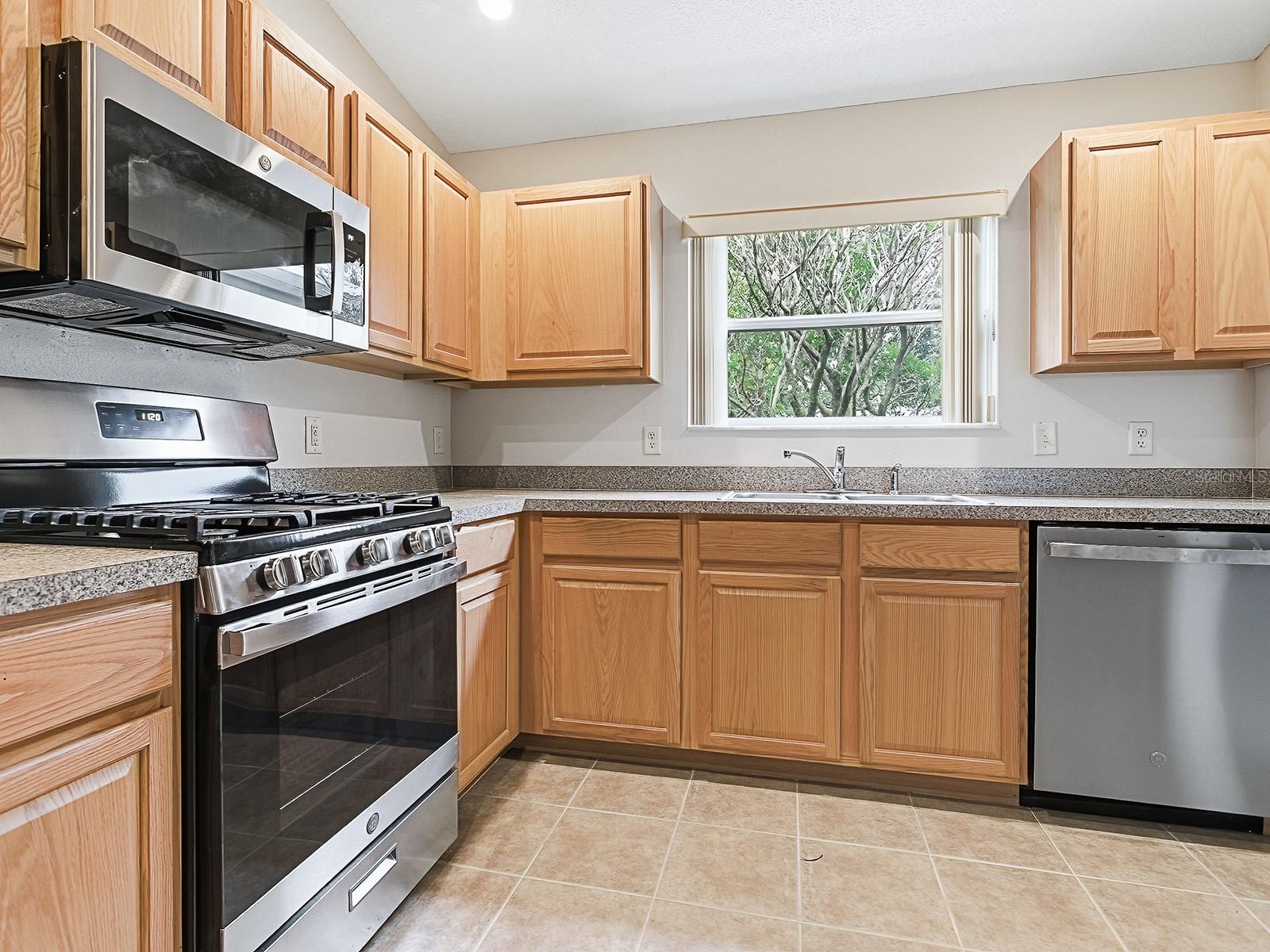 Image 21 of 41 For 231 Bentwood Drive