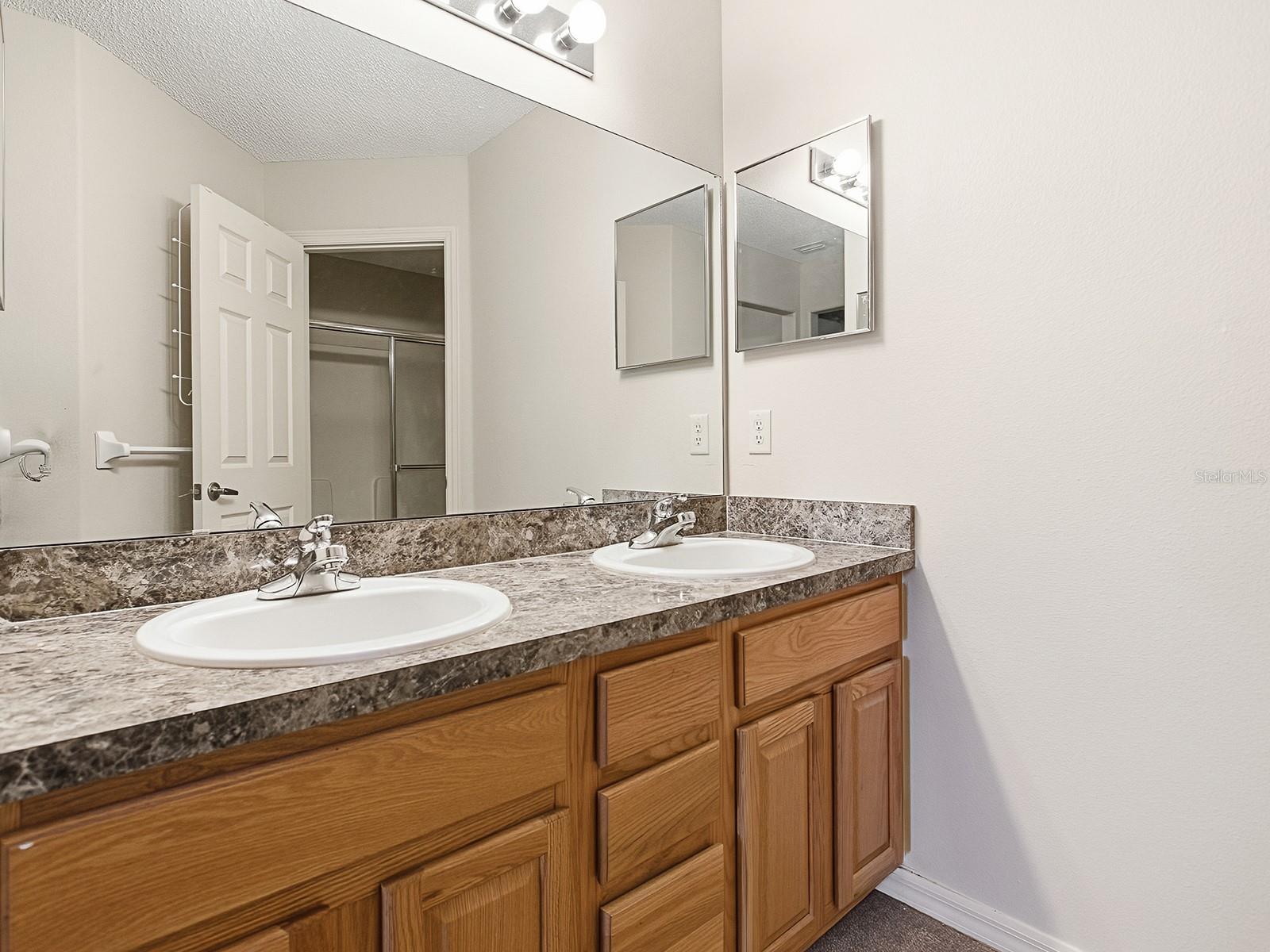 Image 27 of 41 For 231 Bentwood Drive