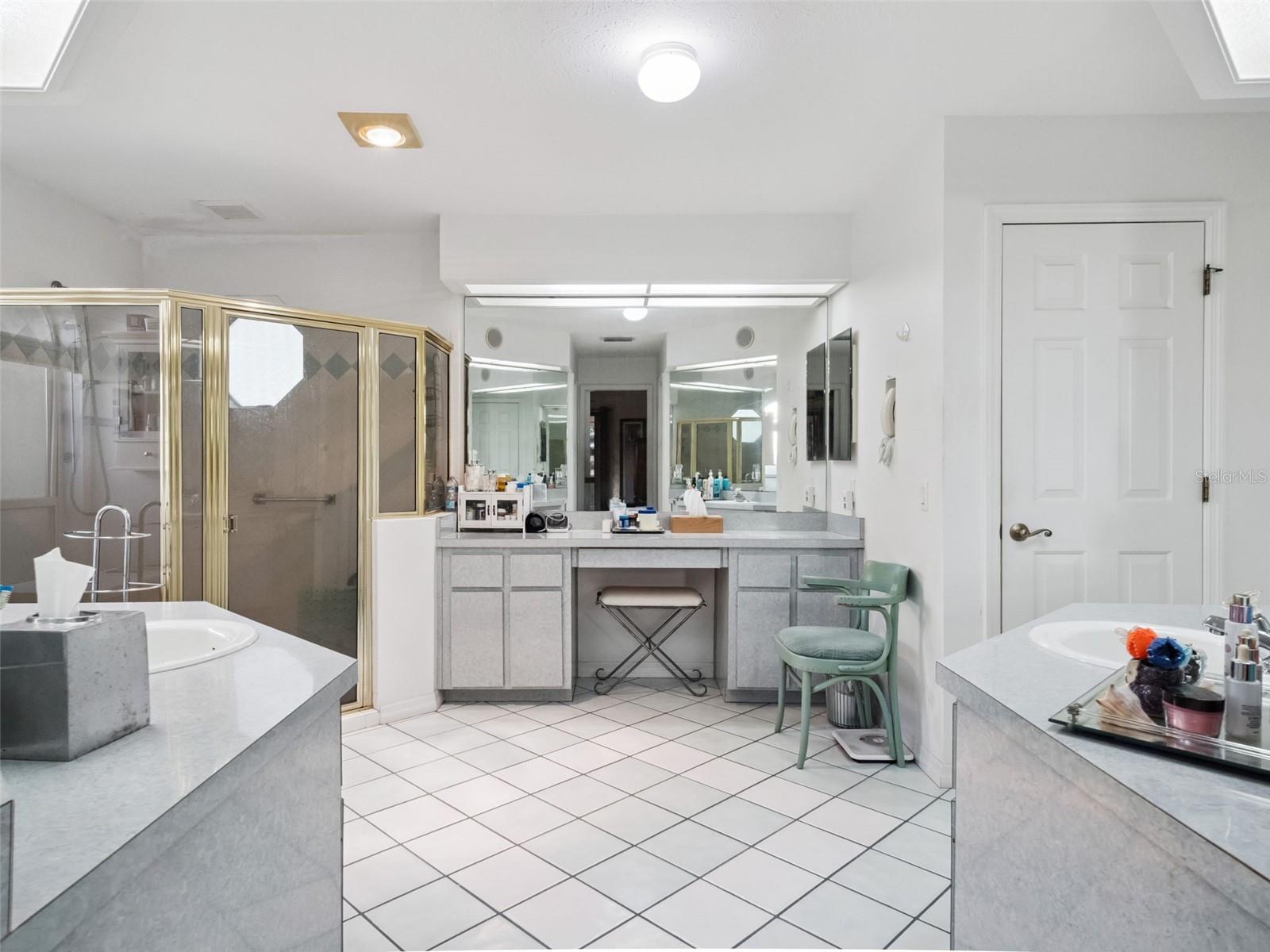 Image 25 of 86 For 5609 Rosewall Circle