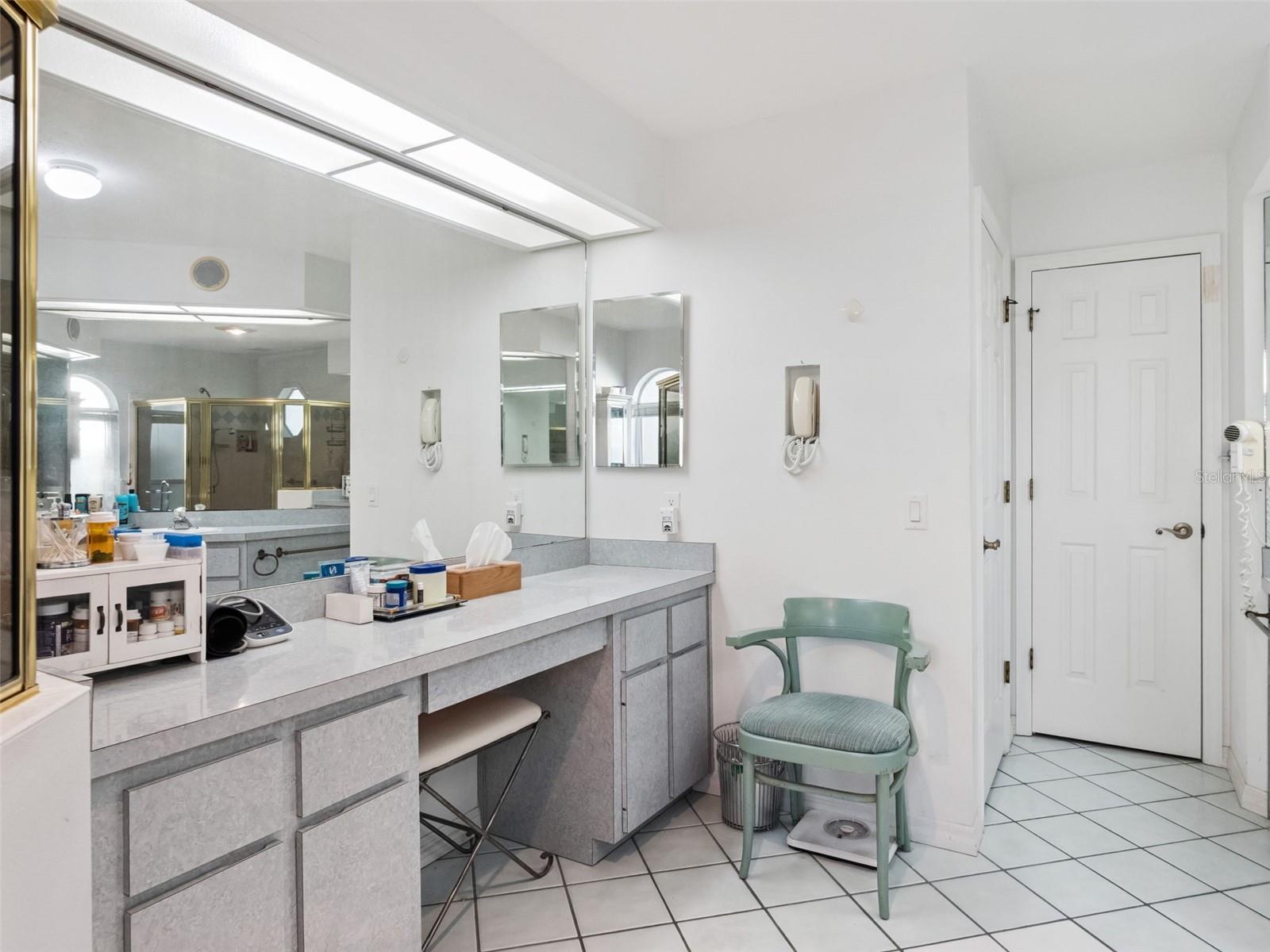 Image 27 of 86 For 5609 Rosewall Circle