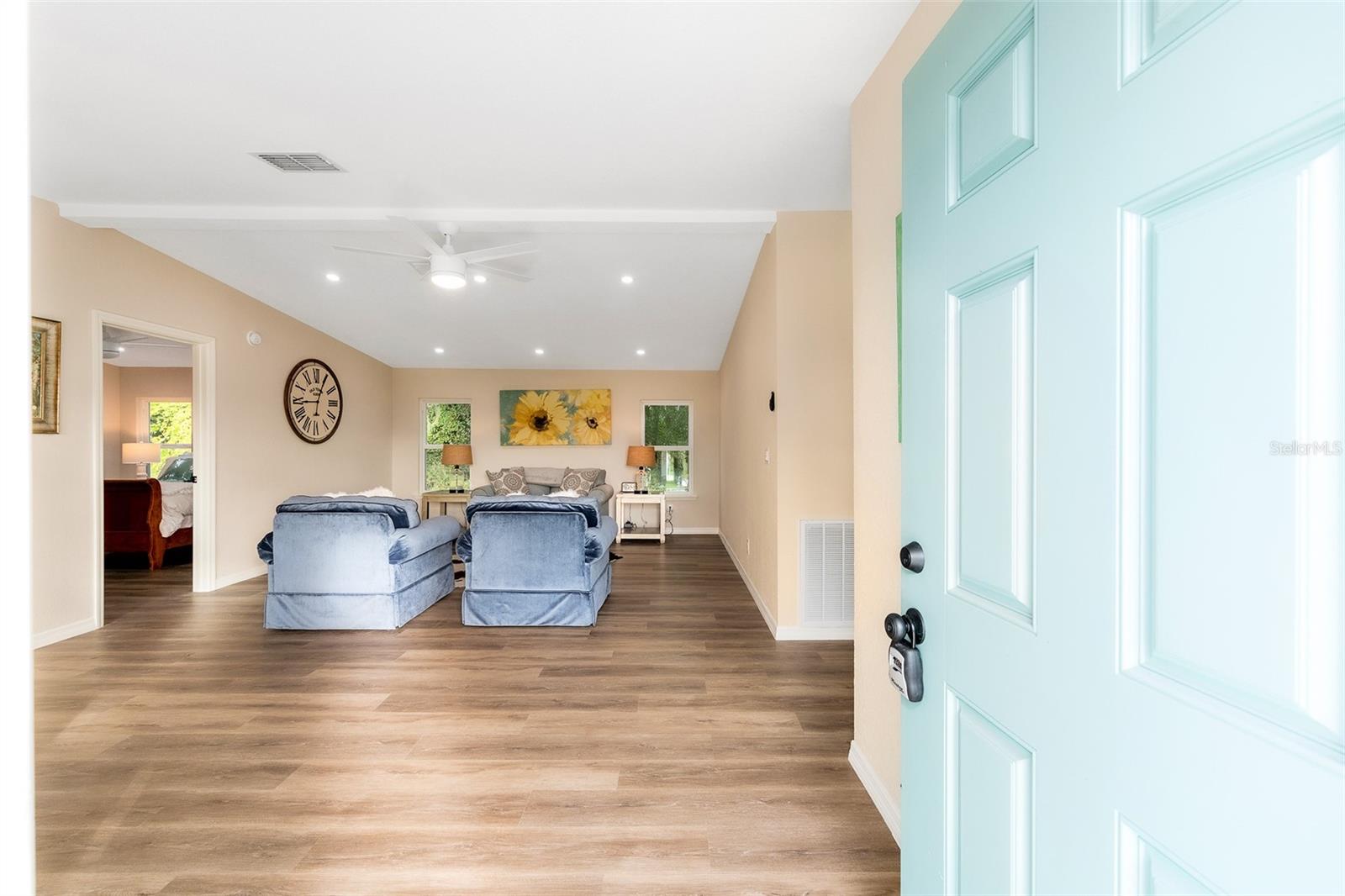 Image 11 of 52 For 15530 47th Avenue