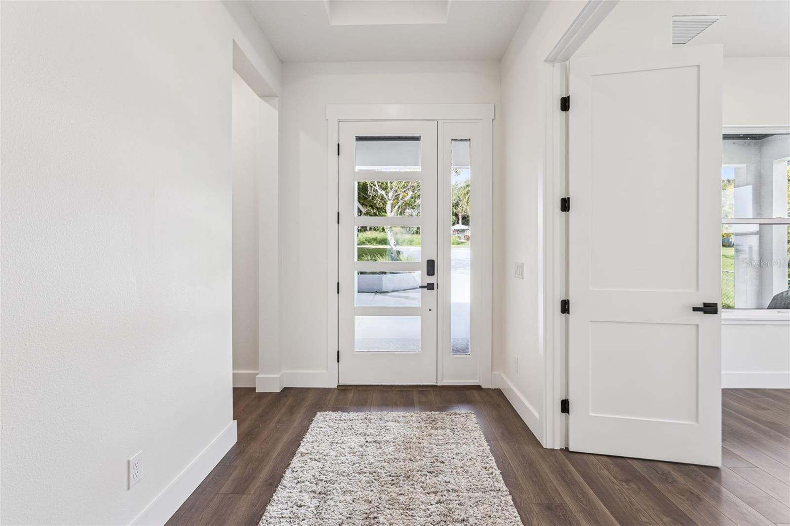 Image 10 of 82 For 17540 Third Street