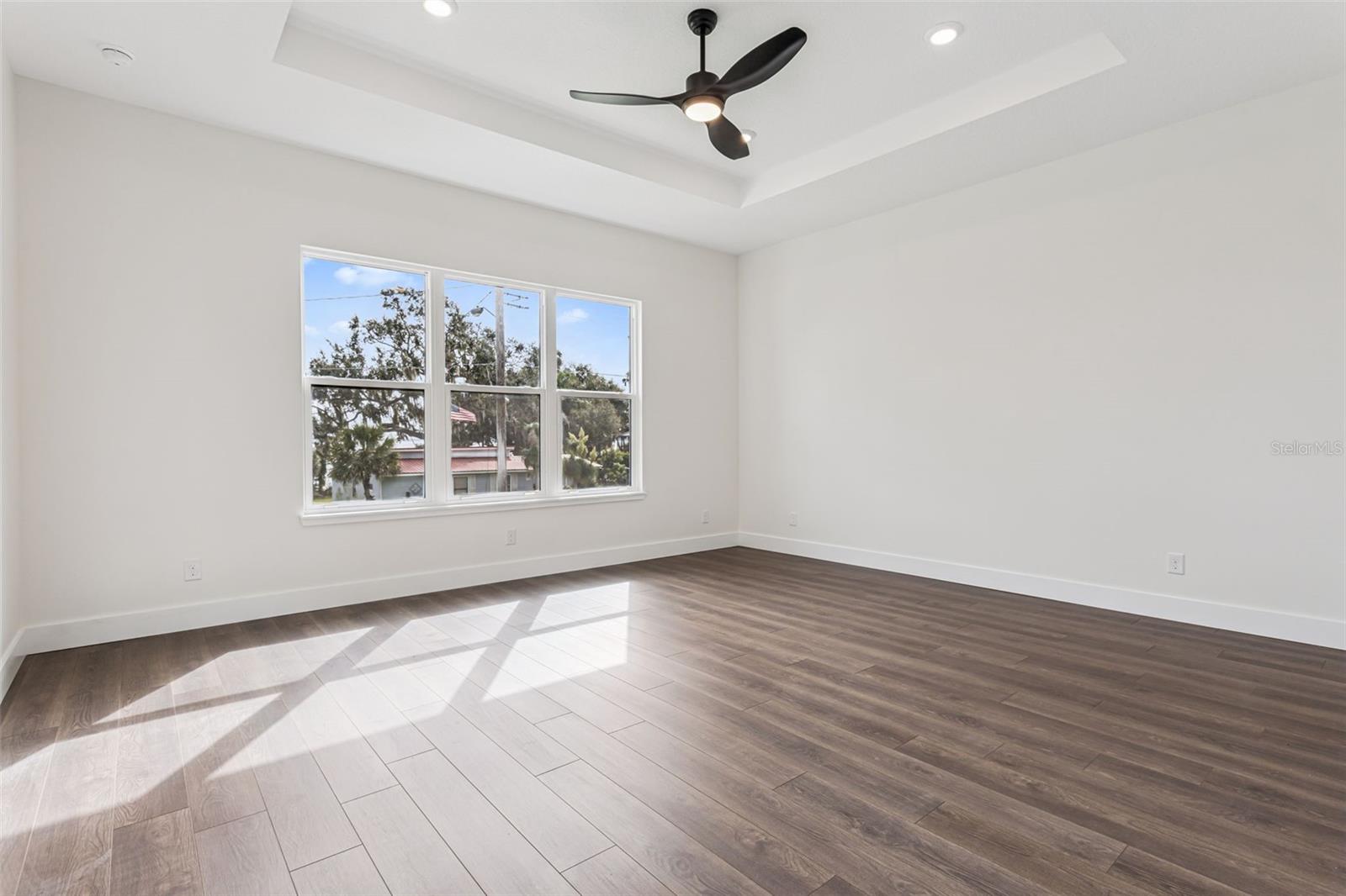 Image 28 of 82 For 17540 Third Street