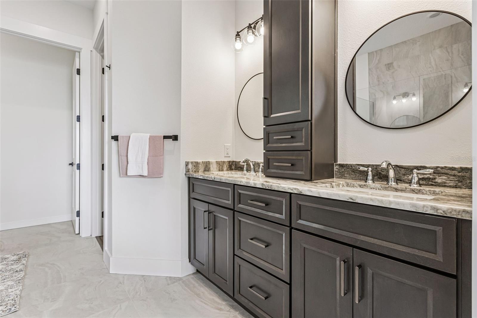 Image 32 of 82 For 17540 Third Street