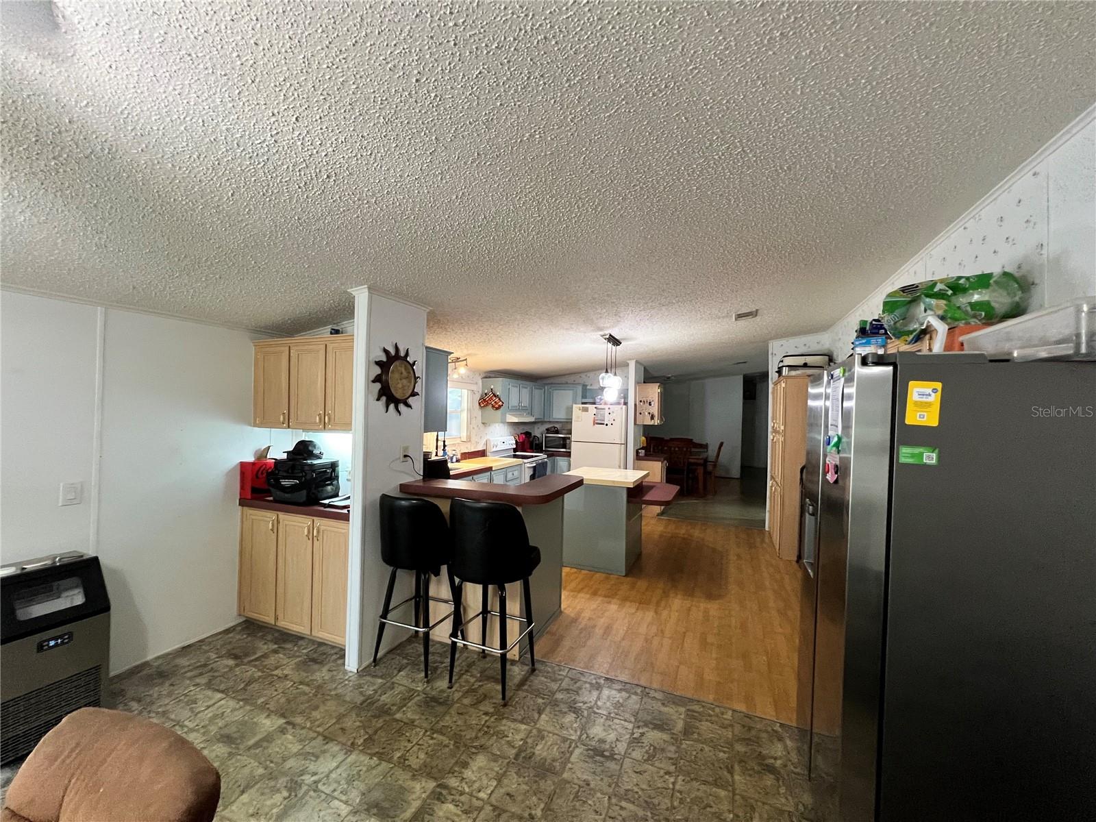 Image 11 of 38 For 4254 Meadow Street