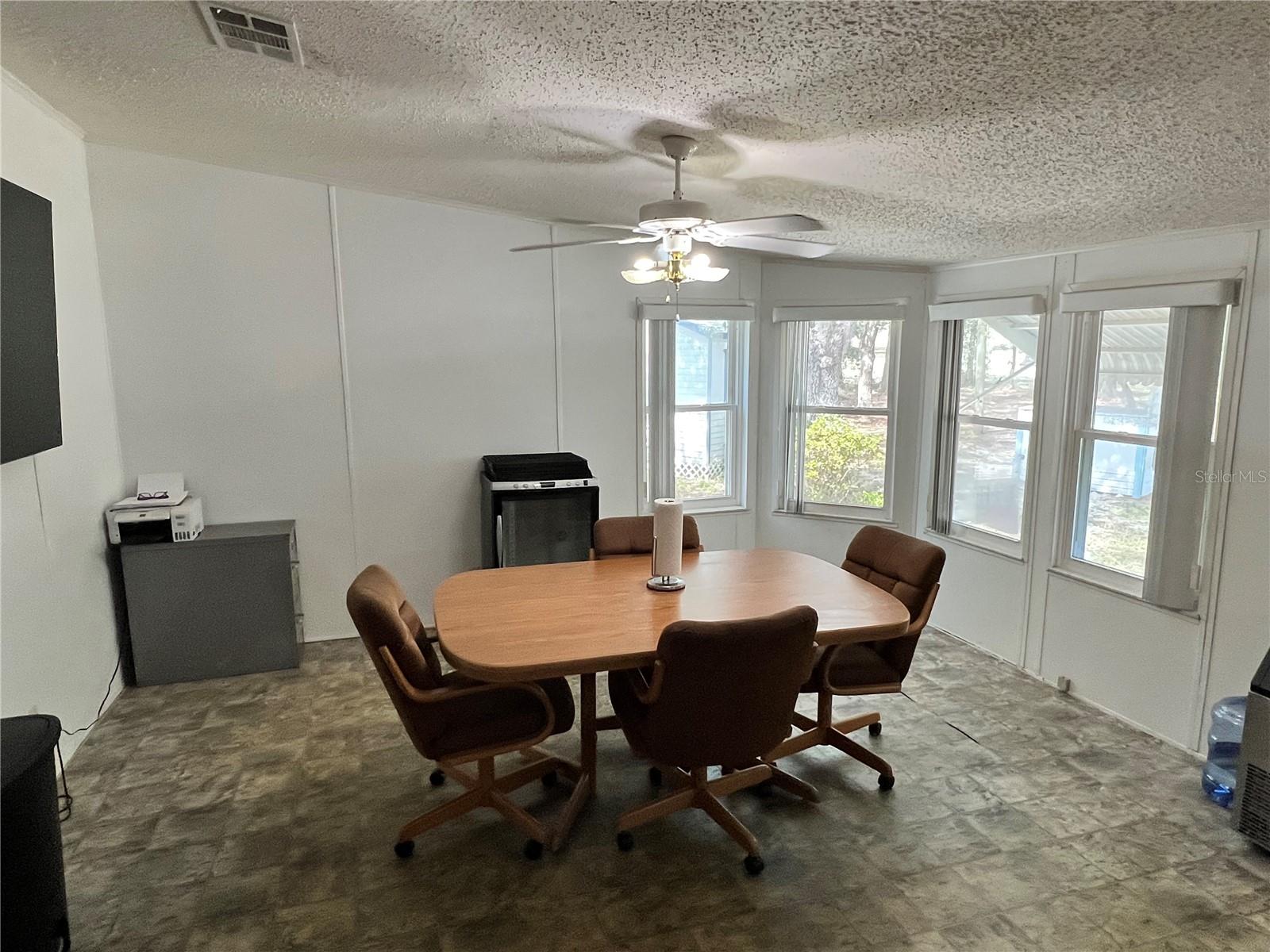 Image 14 of 38 For 4254 Meadow Street