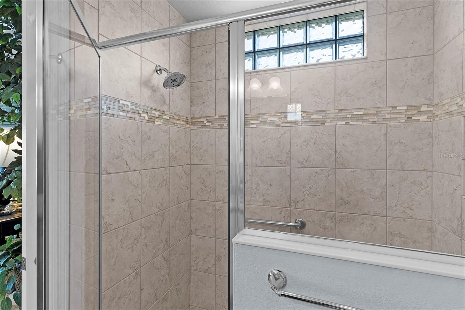 Image 11 of 69 For 2259 Isleworth Circle