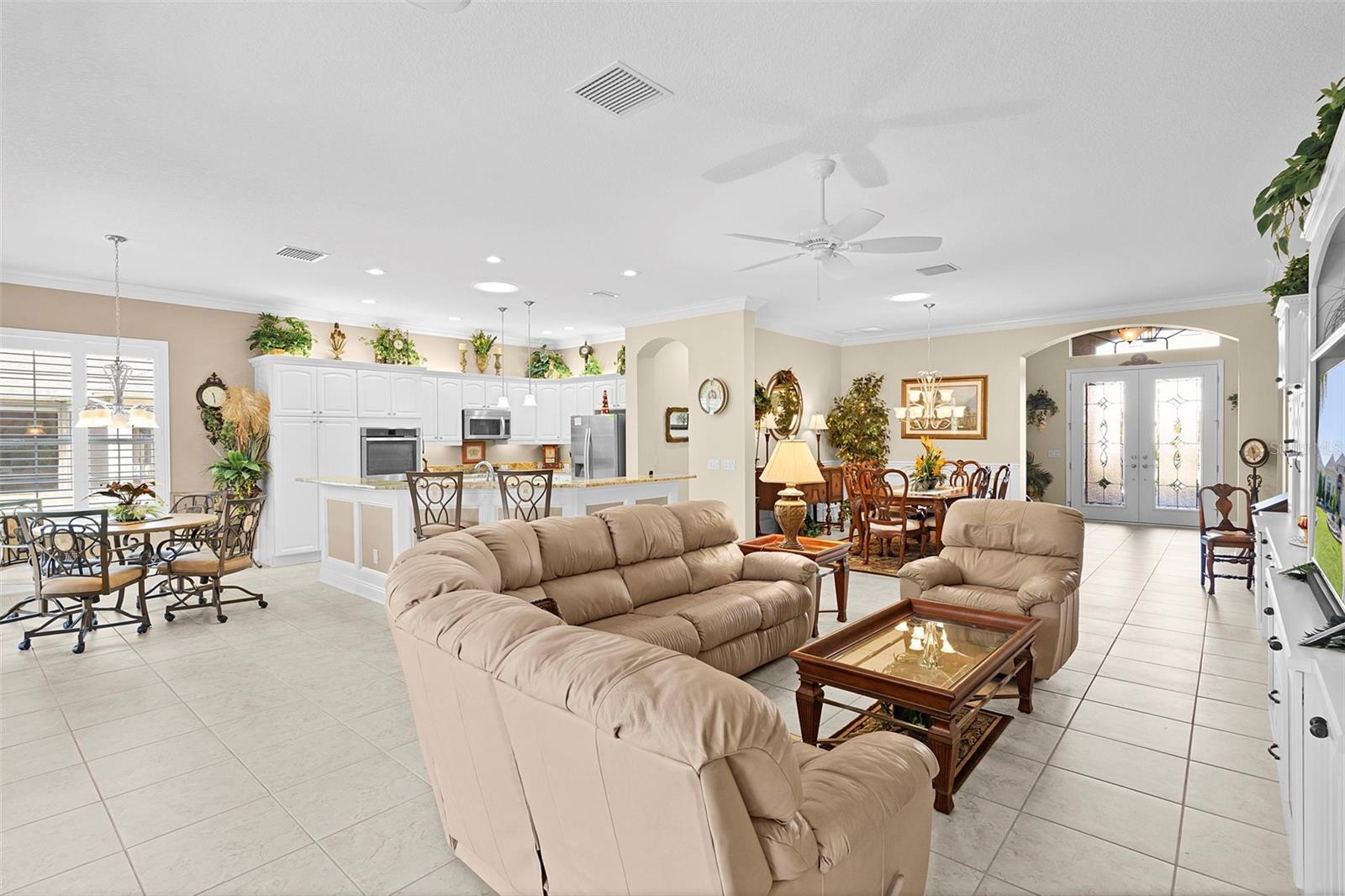 Image 19 of 69 For 2259 Isleworth Circle