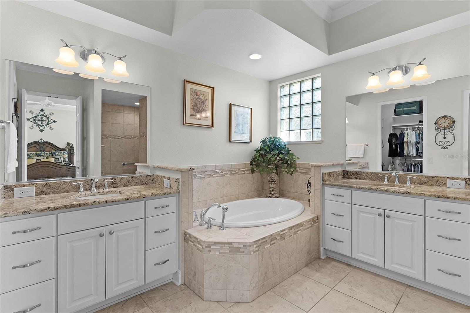 Image 40 of 69 For 2259 Isleworth Circle